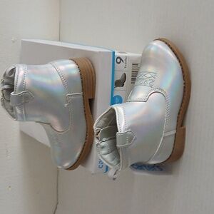 Carter's Boots Size 9 Silver Delilah NEW